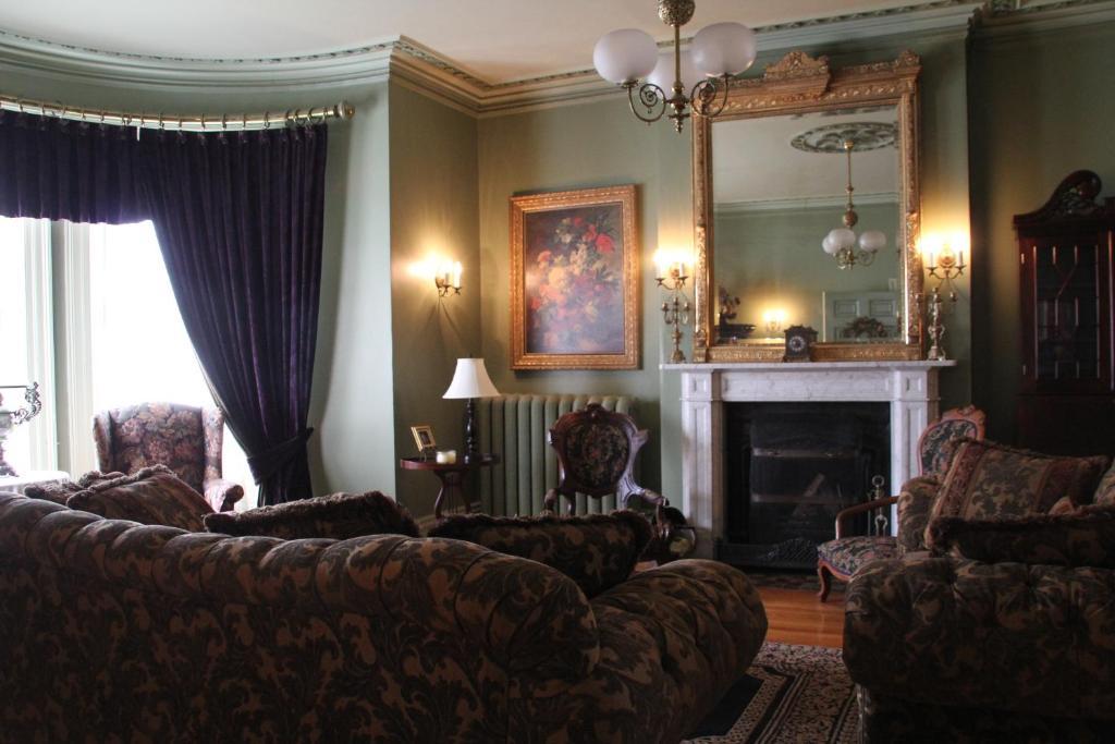 Fairholm Boutique Inns Charlottetown Exteriör bild
