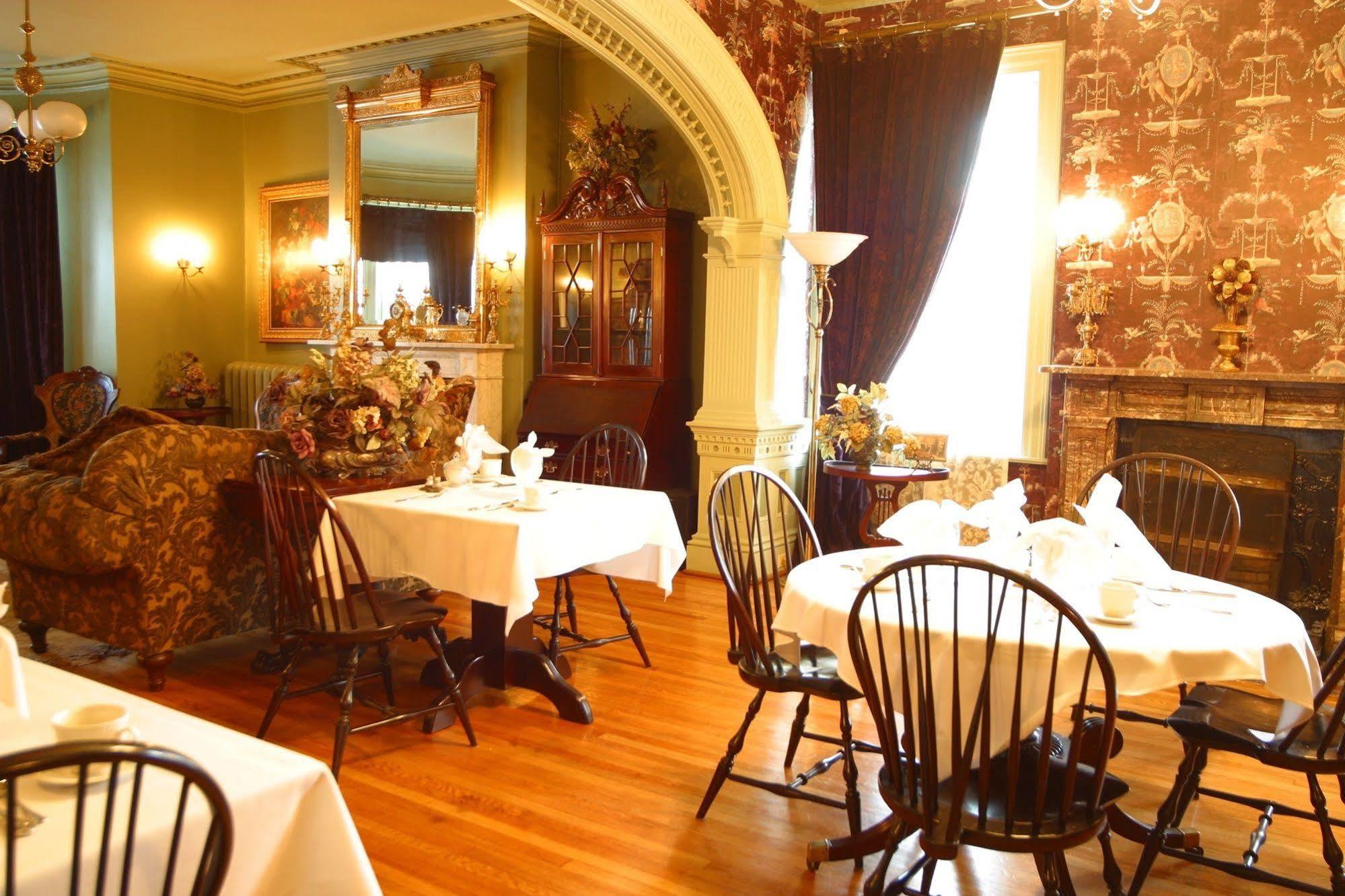 Fairholm Boutique Inns Charlottetown Exteriör bild
