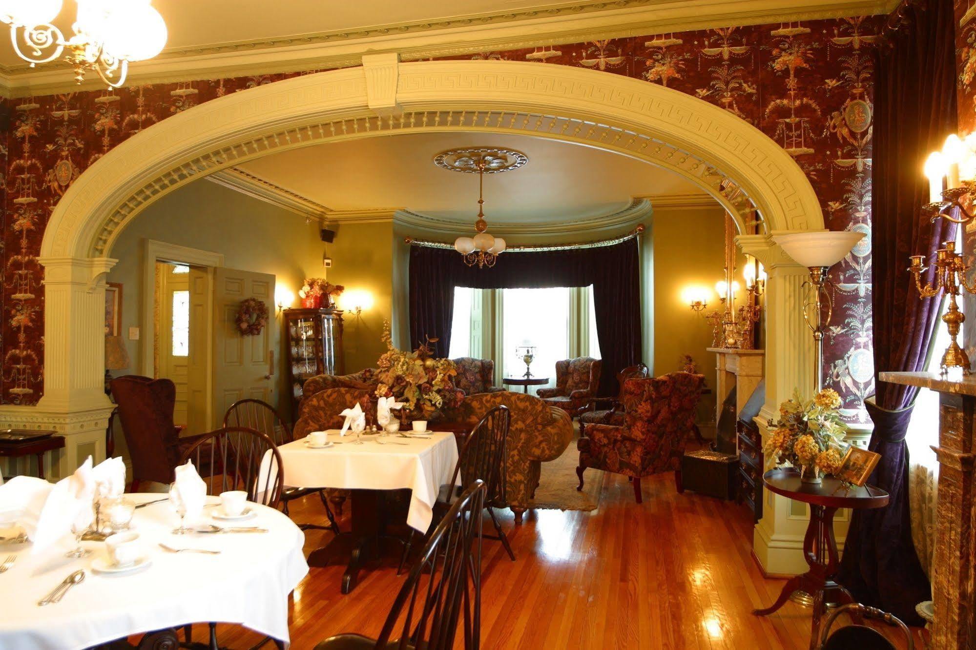 Fairholm Boutique Inns Charlottetown Exteriör bild