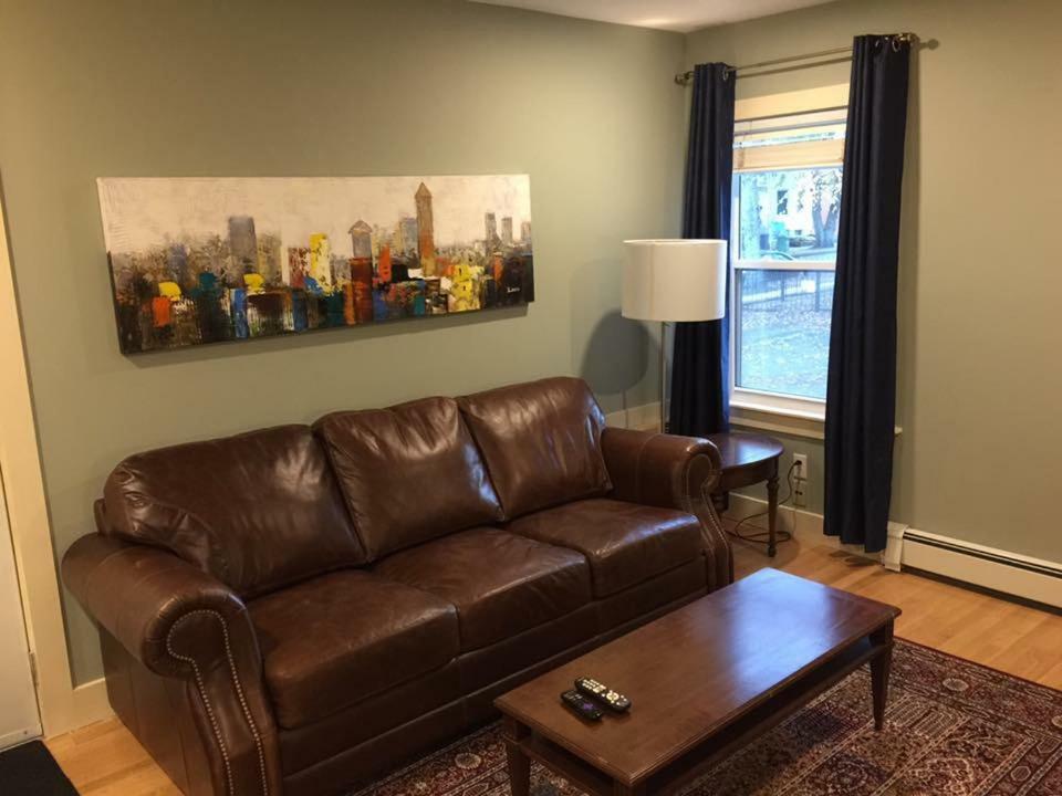 Fairholm Boutique Inns Charlottetown Rum bild